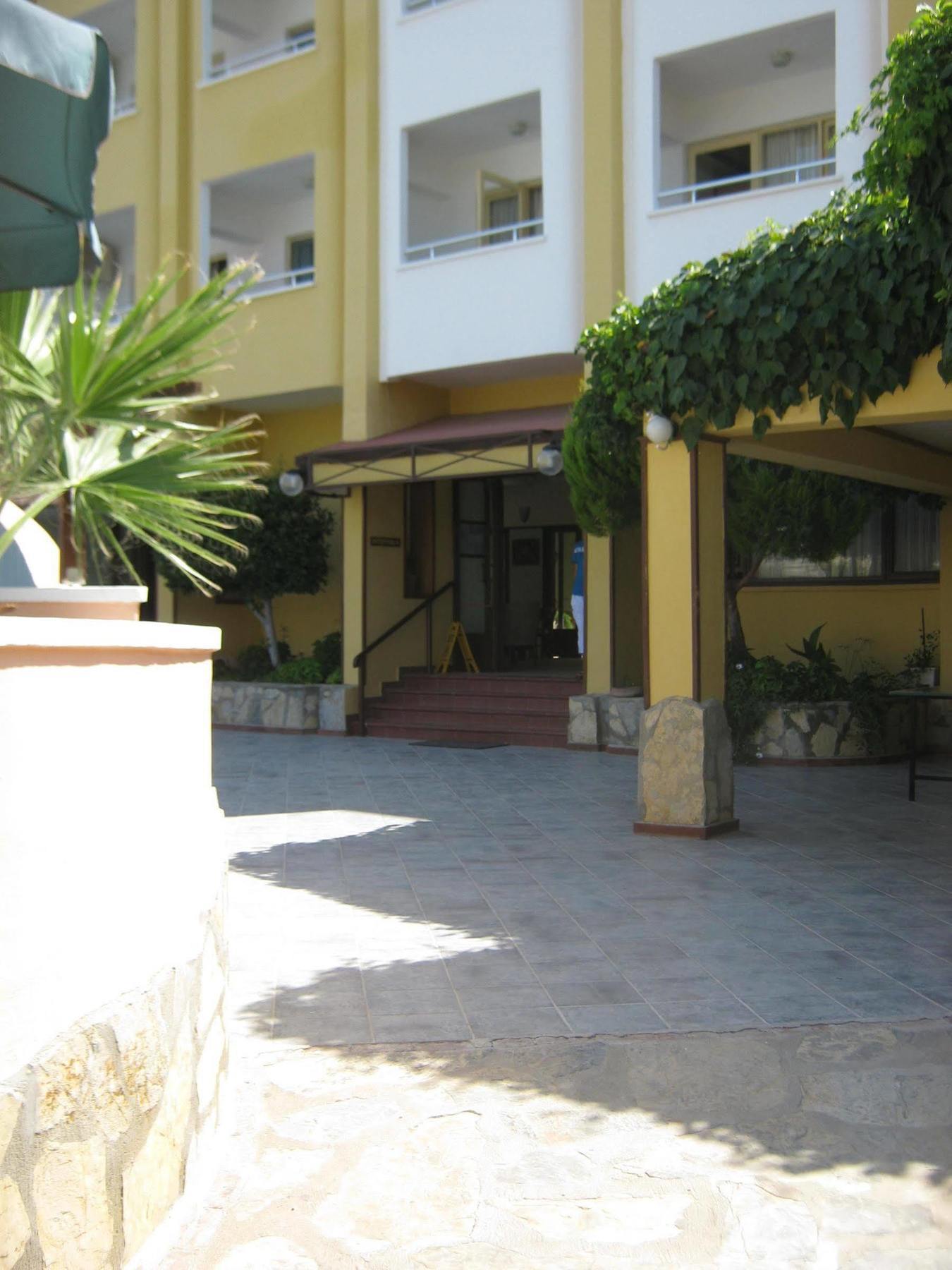 Oya Apartments Kuşadası Ngoại thất bức ảnh
